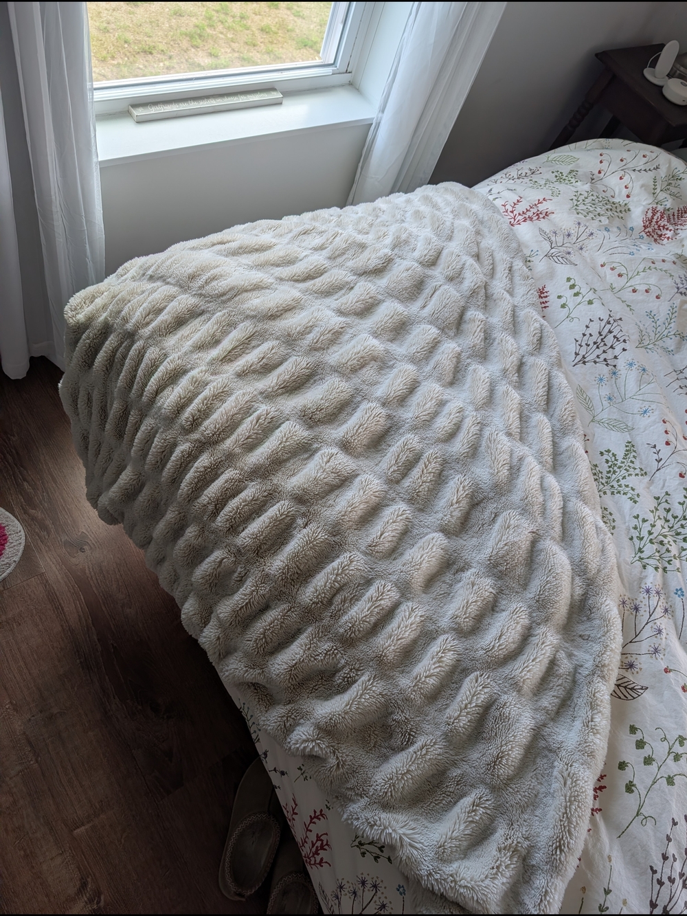 Arhaus Faux Fur Throw Blanket - Cream 48"X62"